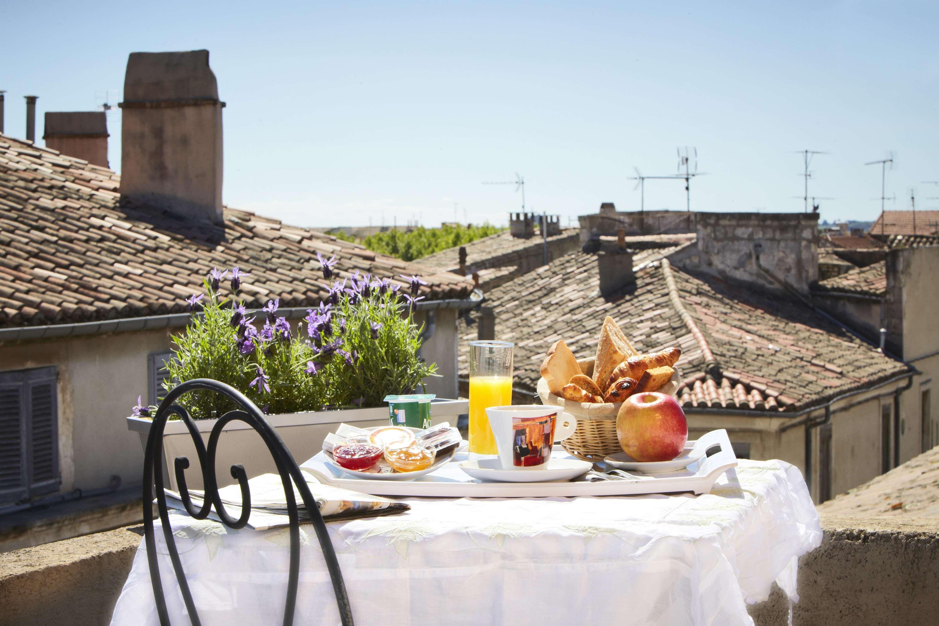 Kyriad Nimes Centre Otel Dış mekan fotoğraf