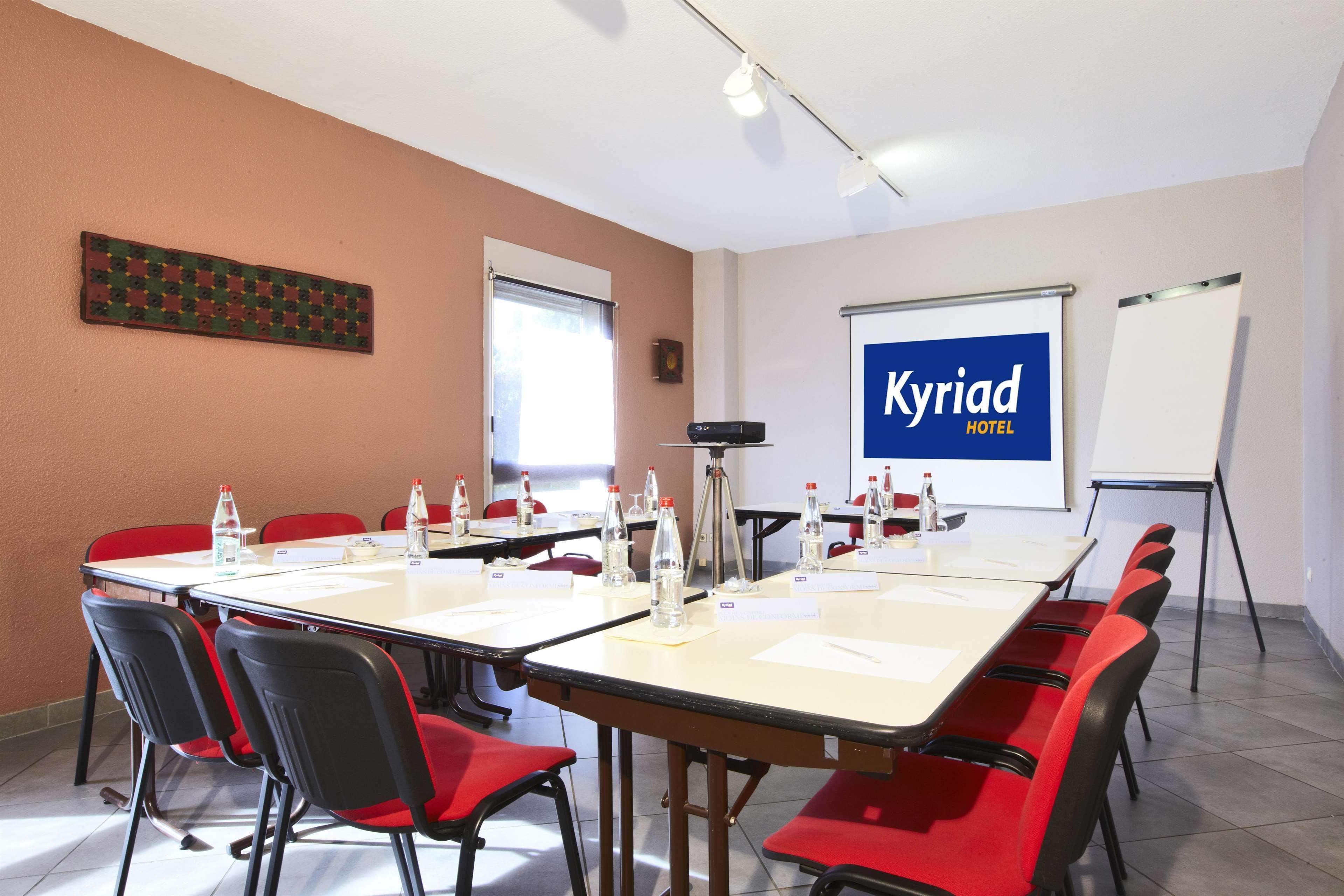 Kyriad Nimes Centre Otel Dış mekan fotoğraf